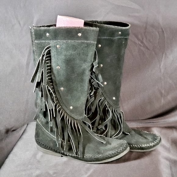 Minnetonka Moccasin's - Picture 1 of 6